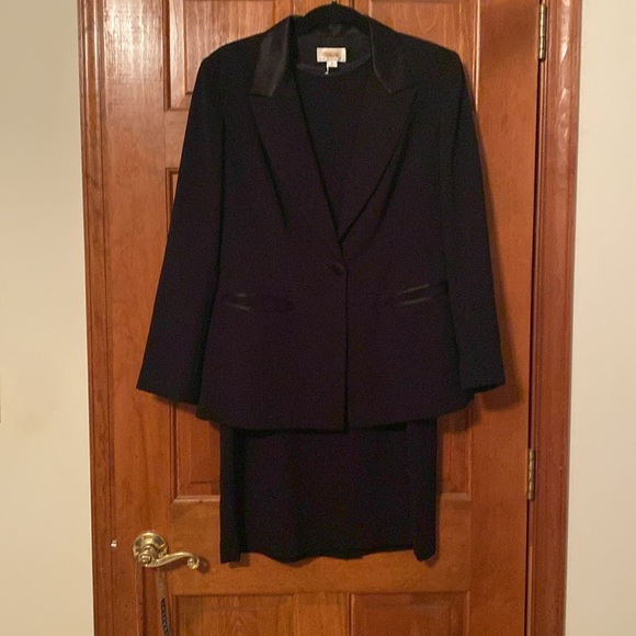 Talbots Black Dress and Structured Blazer with Notched Lapel Size 12 Petite - Picture 3 of 10